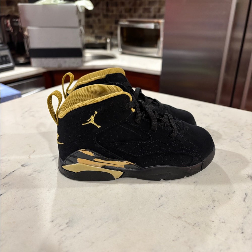 Nike Air Jordan Jumpman MVP Black/ Metallic Gold Toddler Size Sneaker Shoes - Picture 6 of 9